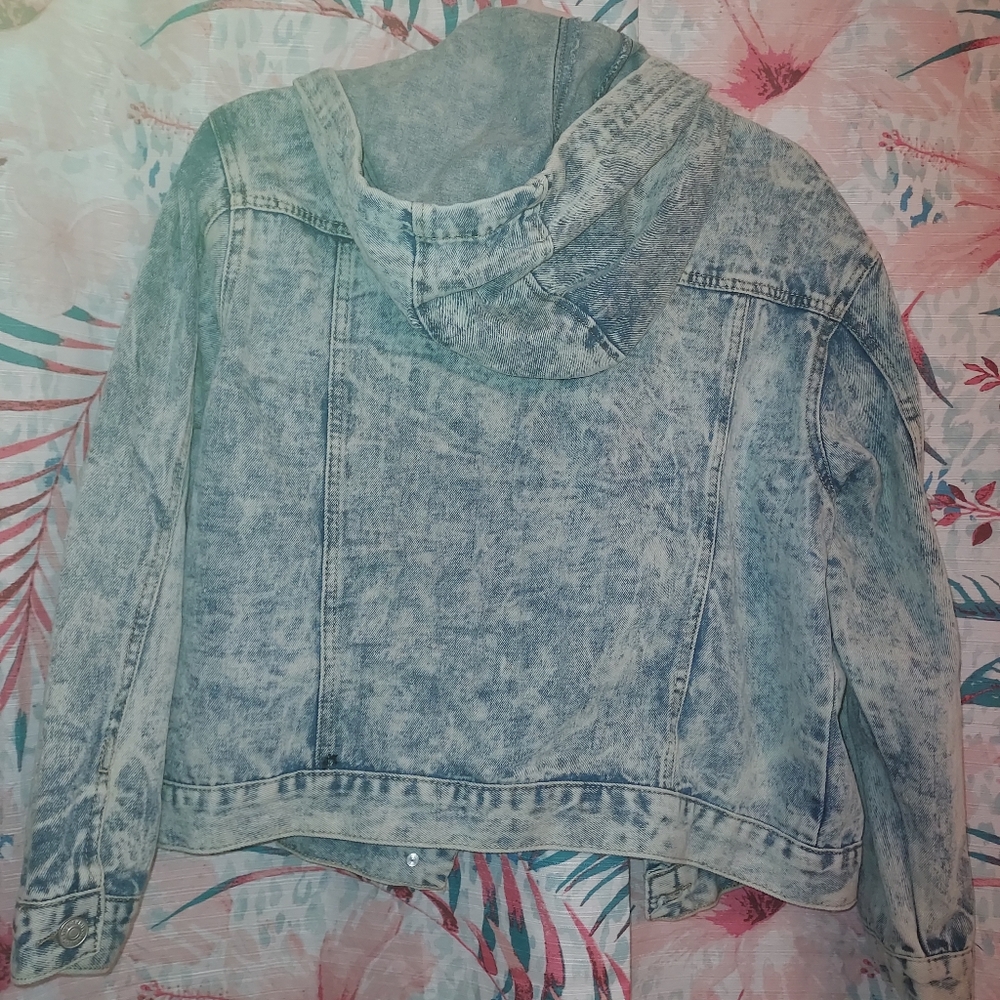 Ladies Jean jacket - Picture 3 of 3
